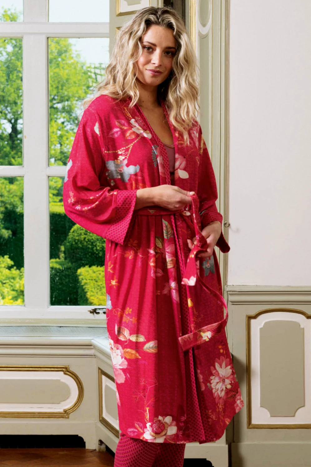 Pip Studio: Nightwear 2022 Naomi Tokyo Bouquet Kimono